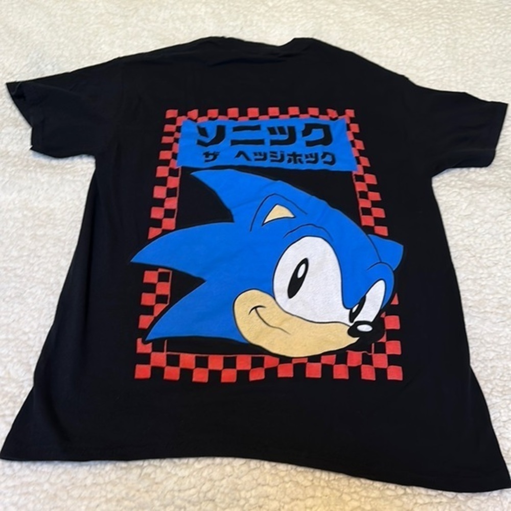 Sonic The HedgeHog T-shirt Mens Sega Black Large graphic on back Size S